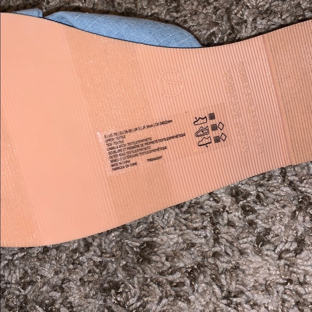 flipflops - Picture 2 of 2